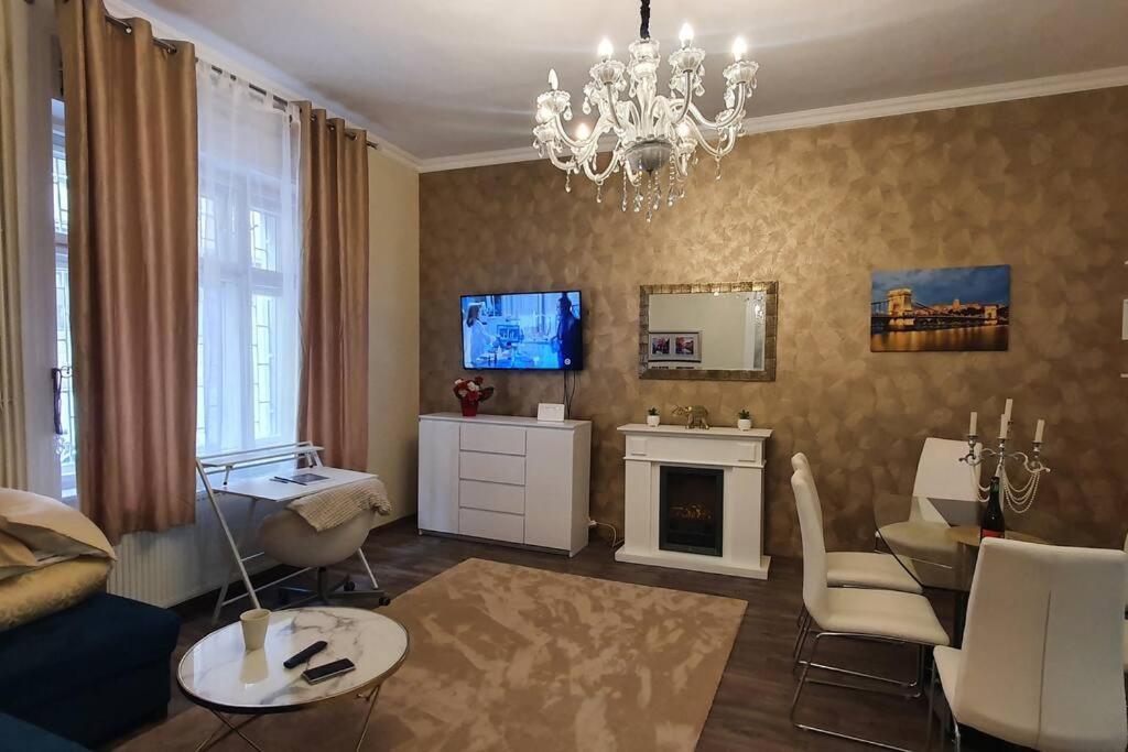 Buda Center Apartment Budapest Exterior photo